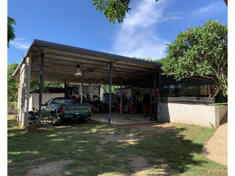 13 Marina Avenue, Boyne Island QLD 4680