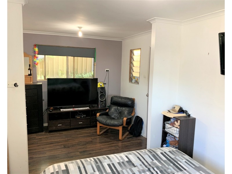 13 Marina Avenue, Boyne Island QLD 4680