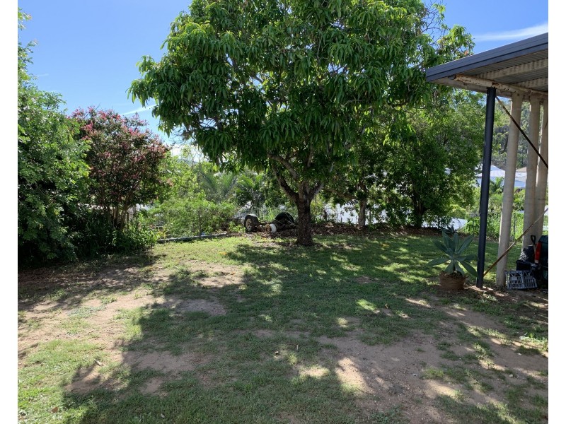 13 Marina Avenue, Boyne Island QLD 4680