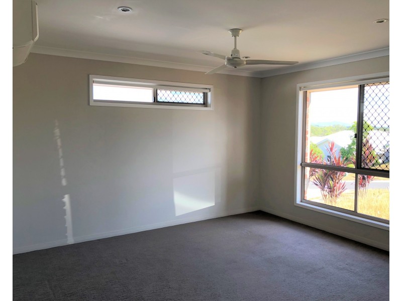 12 Namadgi Terrace, New Auckland QLD 4680