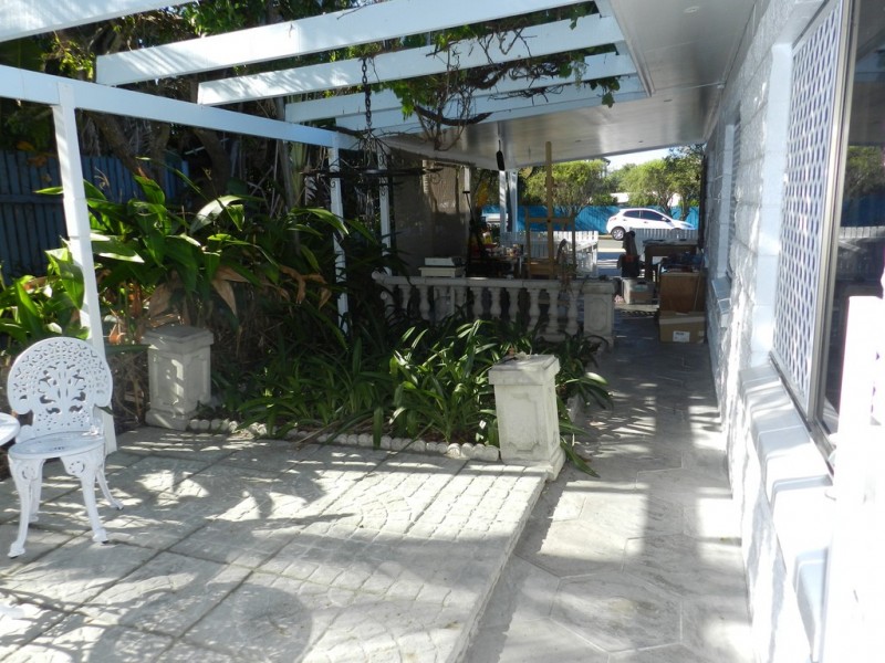 11 YUKANA STREET, Boyne Island QLD 4680