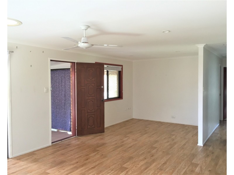 10 Fitzroy Court, Boyne Island QLD 4680