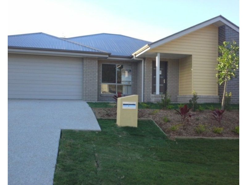 2 Josephine Street, Boyne Island QLD 4680