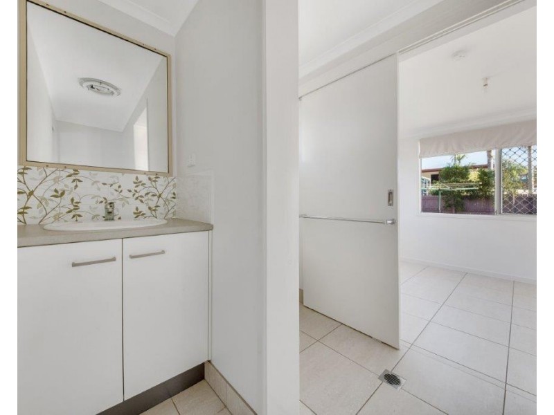 105 Tarcoola Drive, Boyne Island QLD 4680