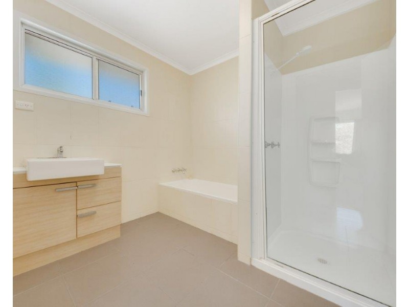 105 Tarcoola Drive, Boyne Island QLD 4680