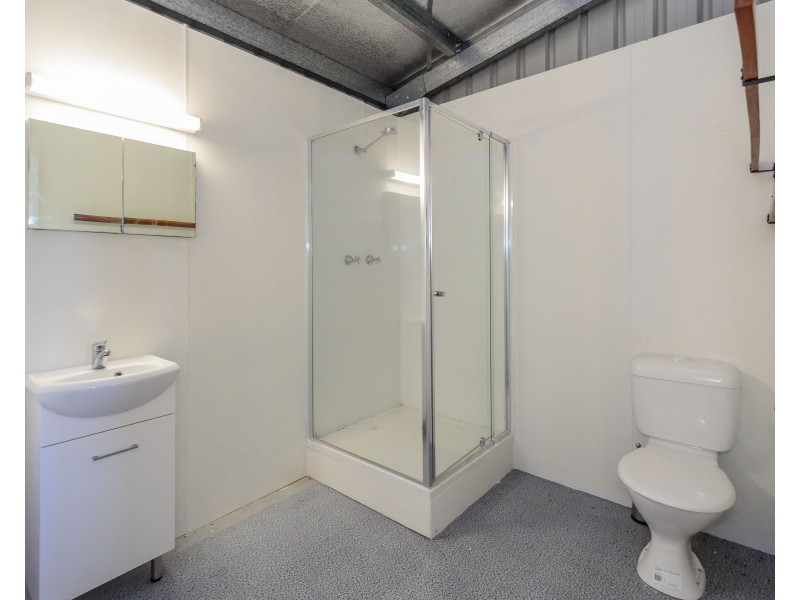 20 Illoura Road, Wurdong Heights QLD 4680