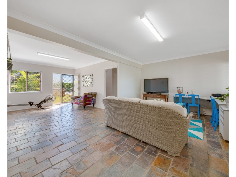 25 Pacific Avenue, Tannum Sands QLD 4680