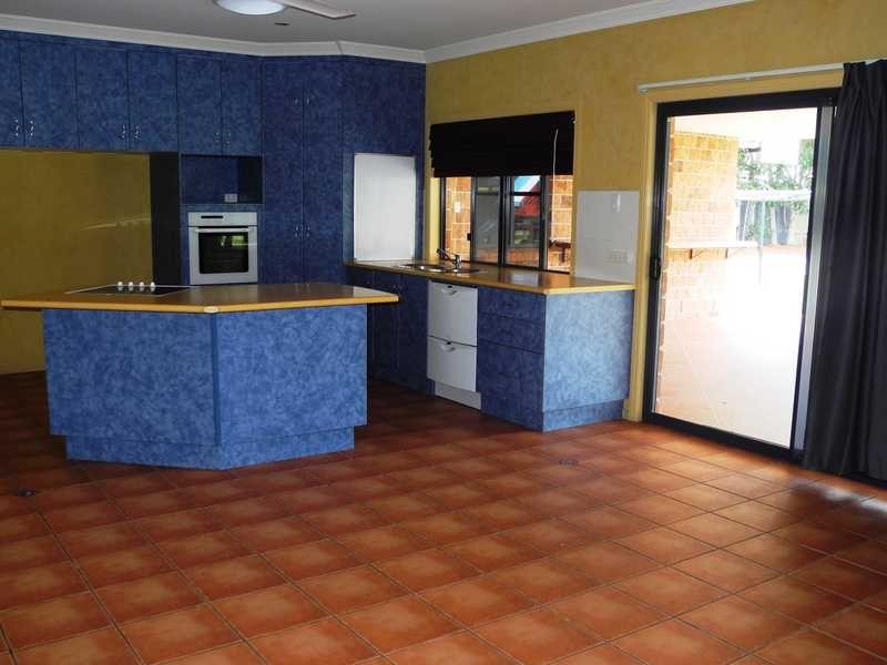 18 Barklya Court, Benaraby QLD 4680