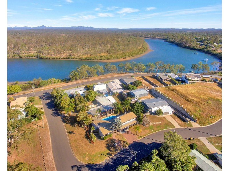 11 Richard Street, Boyne Island QLD 4680