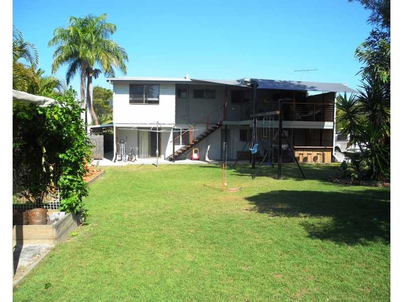 8 Andrew Court, Boyne Island QLD 4680