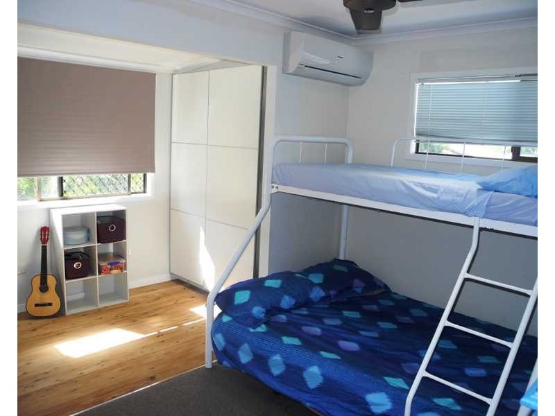 8 Andrew Court, Boyne Island QLD 4680