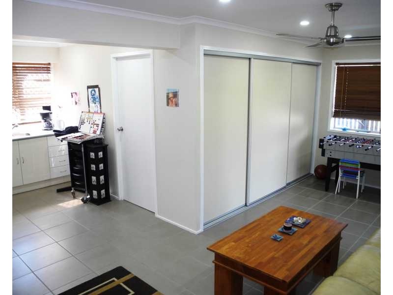 8 Andrew Court, Boyne Island QLD 4680