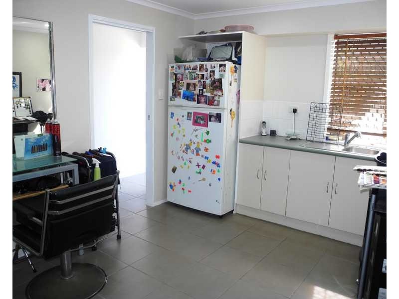 8 Andrew Court, Boyne Island QLD 4680