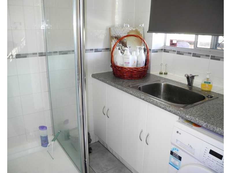 8 Andrew Court, Boyne Island QLD 4680