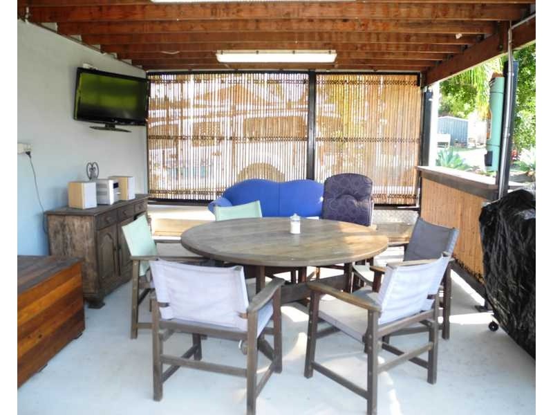 8 Andrew Court, Boyne Island QLD 4680