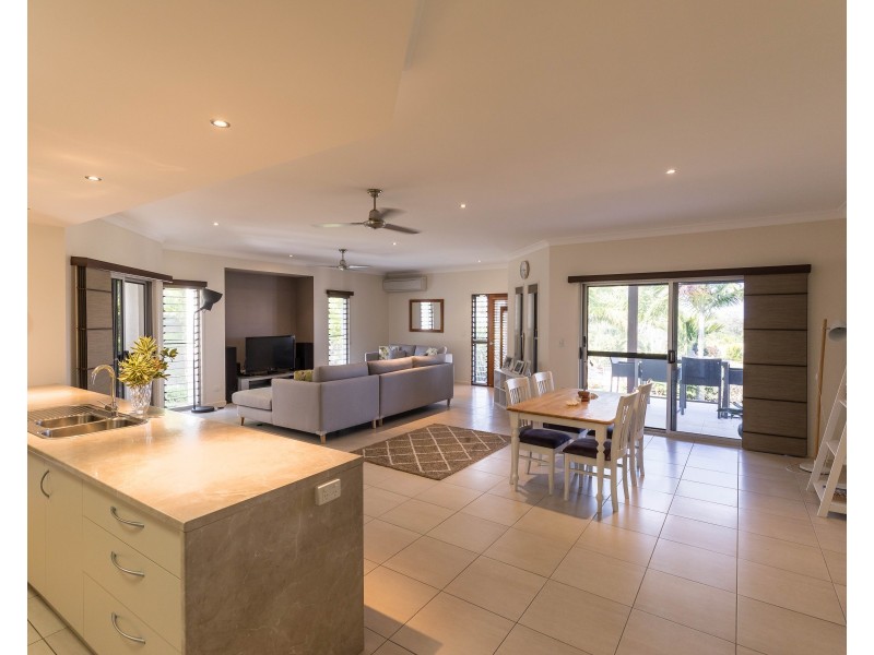 7 Caitlin Court, Boyne Island QLD 4680