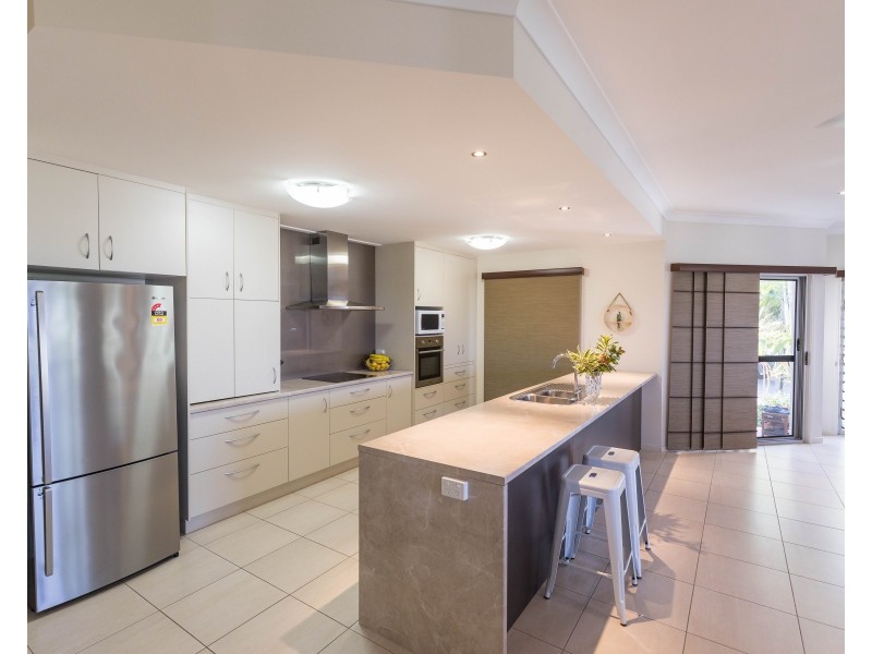 7 Caitlin Court, Boyne Island QLD 4680