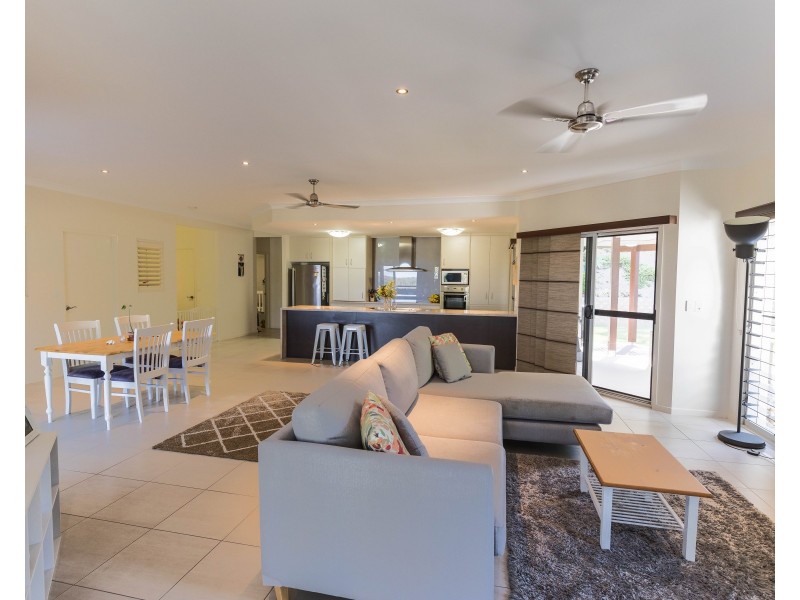 7 Caitlin Court, Boyne Island QLD 4680
