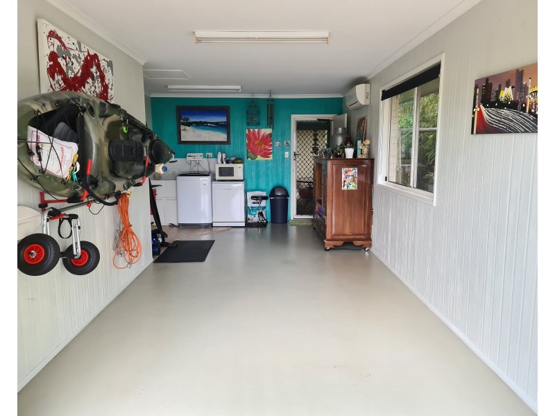 11 Geoffrey Thomas Drive, Tannum Sands QLD 4680