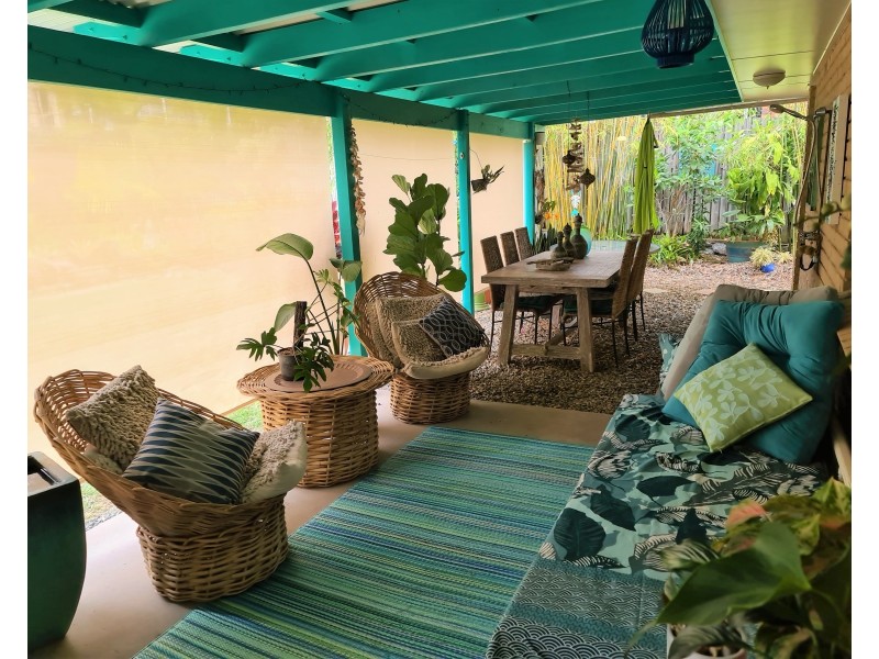 11 Geoffrey Thomas Drive, Tannum Sands QLD 4680