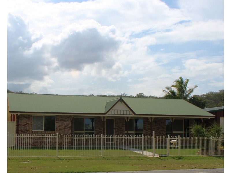 23 Curtis Avenue, Boyne Island QLD 4680