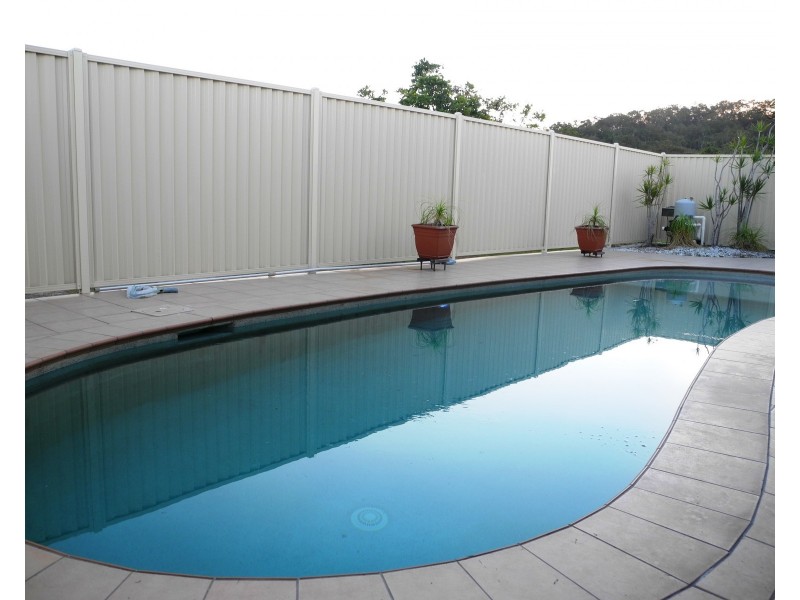 23 Curtis Avenue, Boyne Island QLD 4680