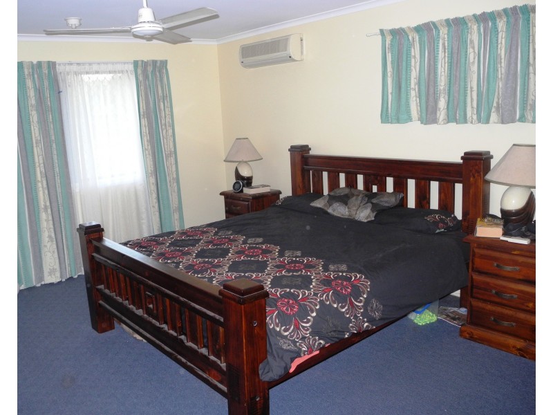 23 Curtis Avenue, Boyne Island QLD 4680