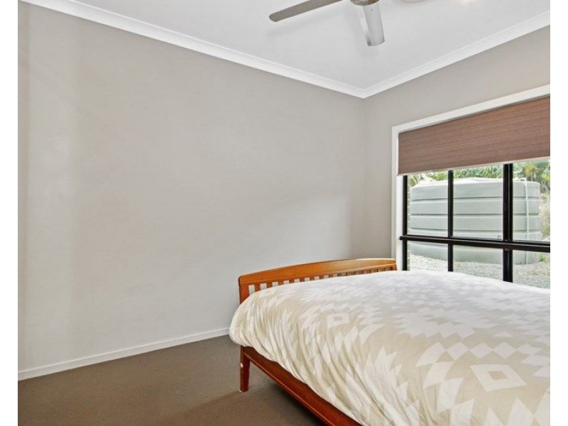 417 Jim Whyte Way, Burua QLD 4680