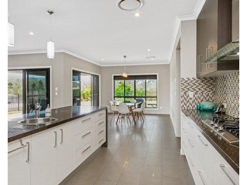 417 Jim Whyte Way, Burua QLD 4680