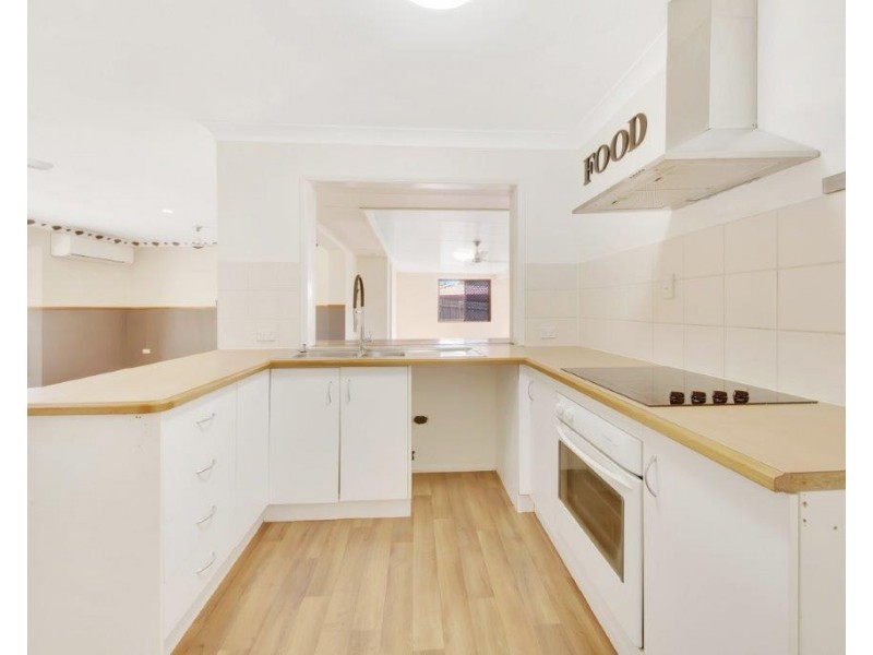 27 ELLINGTON DRIVE, New Auckland QLD 4680