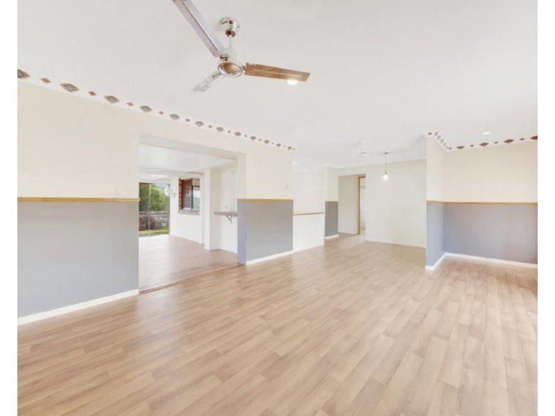 27 ELLINGTON DRIVE, New Auckland QLD 4680