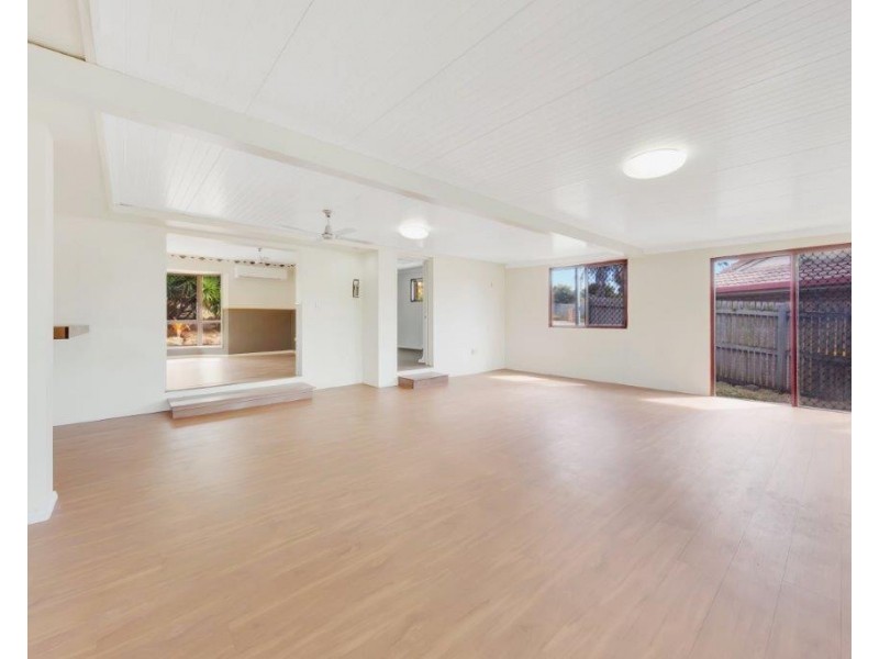 27 ELLINGTON DRIVE, New Auckland QLD 4680