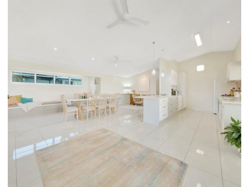 31 Mcleod St, Boyne Island QLD 4680
