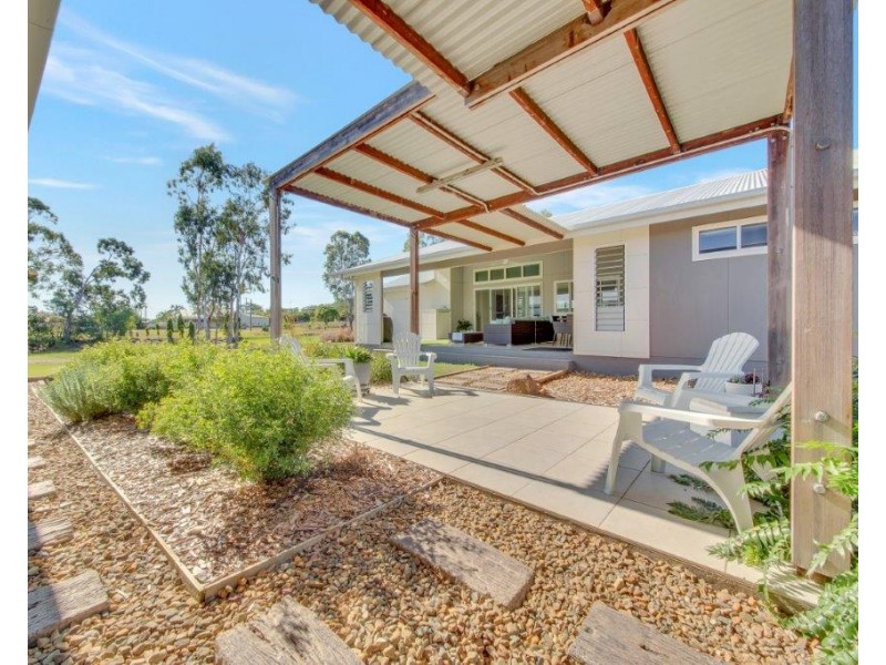 31 Mcleod St, Boyne Island QLD 4680