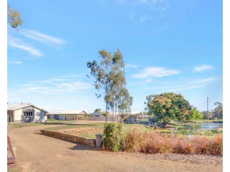 31 Mcleod St, Boyne Island QLD 4680