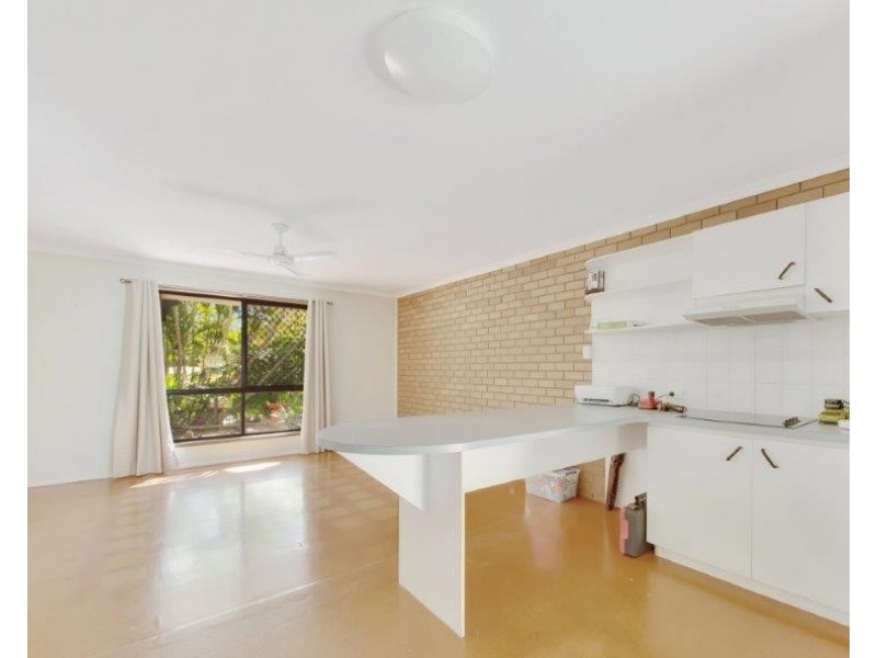 27 TYSON CRESCENT, Tannum Sands QLD 4680