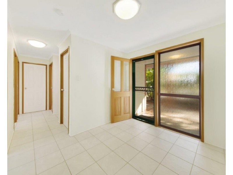 27 TYSON CRESCENT, Tannum Sands QLD 4680