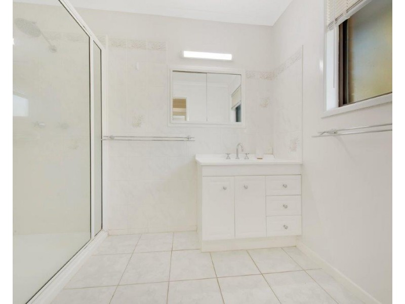 27 TYSON CRESCENT, Tannum Sands QLD 4680