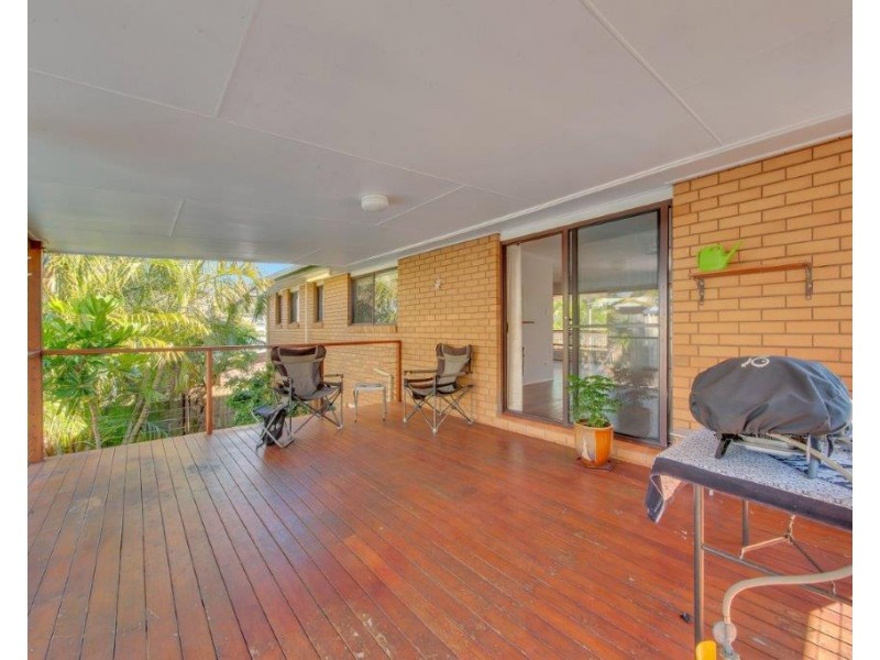 27 TYSON CRESCENT, Tannum Sands QLD 4680