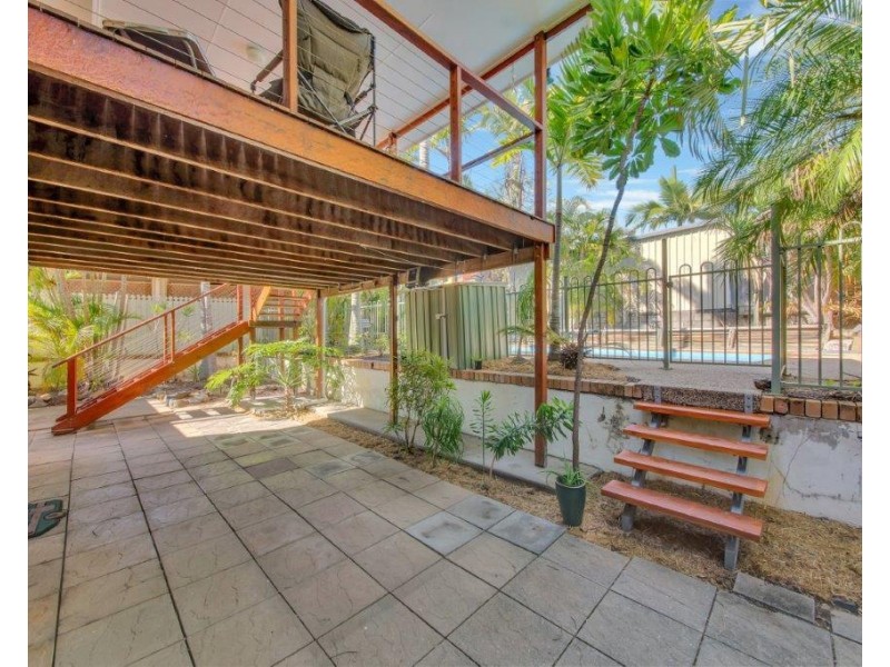 27 TYSON CRESCENT, Tannum Sands QLD 4680