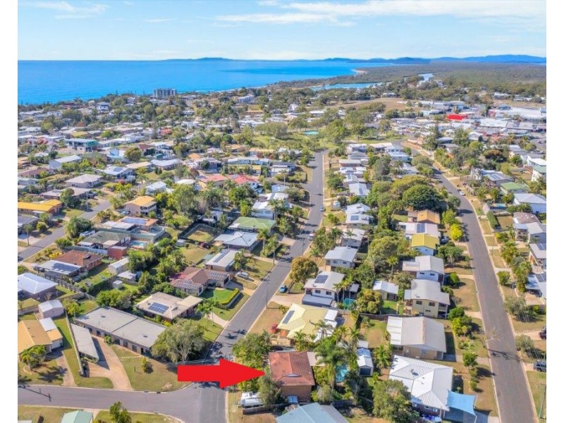 27 TYSON CRESCENT, Tannum Sands QLD 4680