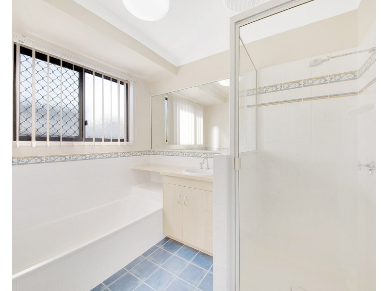 10 DOUGLAS STREET, Tannum Sands QLD 4680