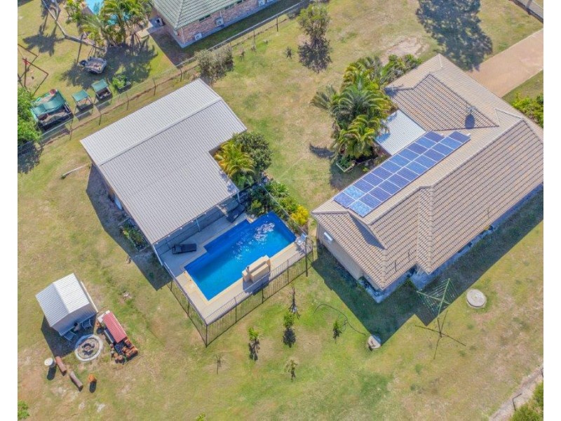 8 SILVERTON DRIVE, Tannum Sands QLD 4680