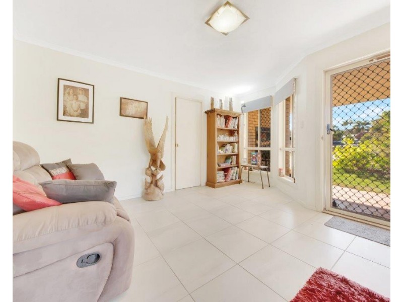 8 SILVERTON DRIVE, Tannum Sands QLD 4680