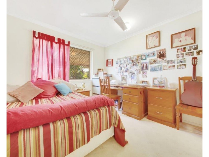 8 SILVERTON DRIVE, Tannum Sands QLD 4680