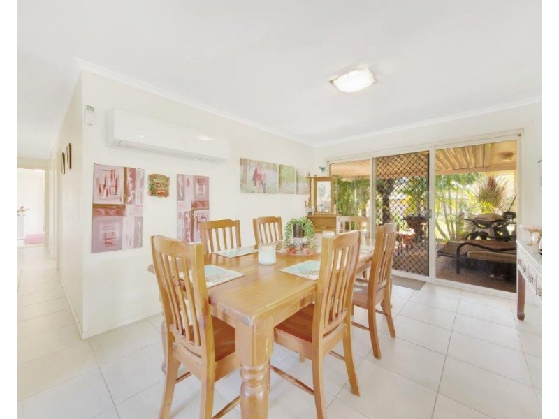 8 SILVERTON DRIVE, Tannum Sands QLD 4680