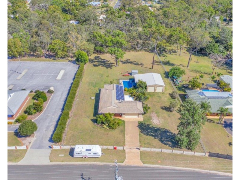 8 SILVERTON DRIVE, Tannum Sands QLD 4680