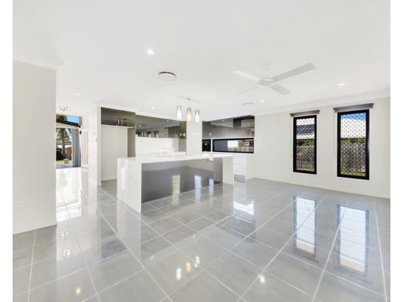 7 Tina Drive, Tannum Sands QLD 4680