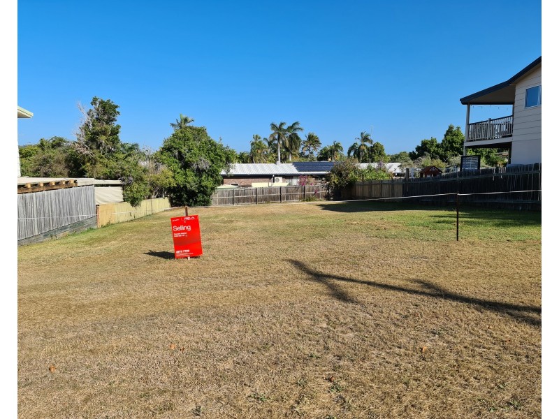 6 POLMAISE STREET, Boyne Island QLD 4680