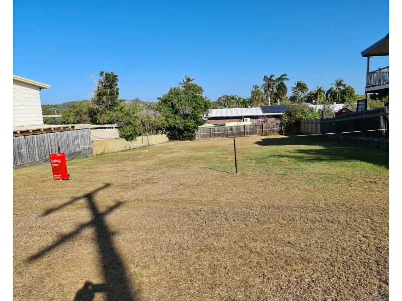 6 POLMAISE STREET, Boyne Island QLD 4680
